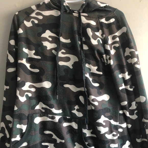 Two sweaters! - Picture 3 of 4